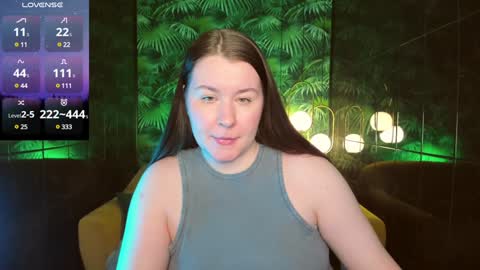Snapshot of shedar_pretty chatting on 12/24/24, 12:11 Shedar online show from 12/24/24, 12:11