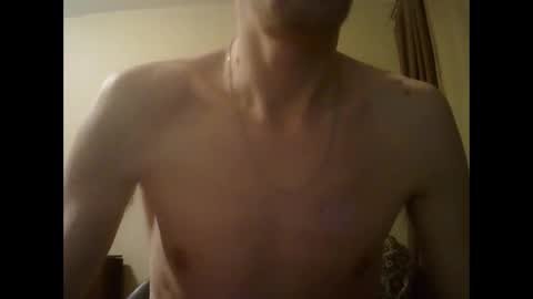 Snapshot of shedevr02 chatting on 01/31/25, 07:40 Roger online show from 01/31/25, 07:40