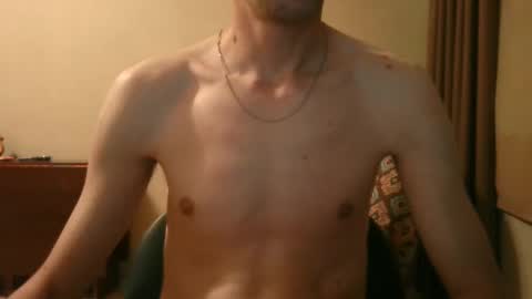 Snapshot of shedevr02 chatting on 09/08/25, 05:23 Roger online show from 09/08/25, 05:23