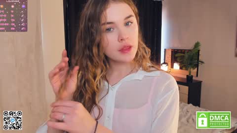 Snapshot of sheenaeast chatting on 01/06/25, 06:58 Violet online show from 01/06/25, 06:58