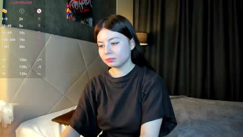 Amely online show from 11/11/25, 09:20