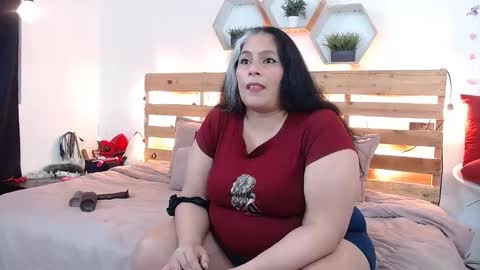 Snapshot of sheila_reeves27 chatting on 12/26/24, 07:27 Sheila Reeves online show from 12/26/24, 07:27