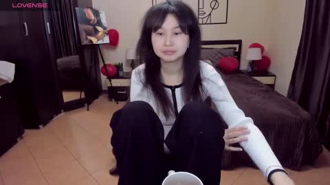 Snapshot of sheilafreman chatting on 02/22/25, 04:29 Sheila online show from 02/22/25, 04:29