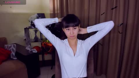 Snapshot of sheilafreman chatting on 10/27/25, 04:38 Sheila online show from 10/27/25, 04:38