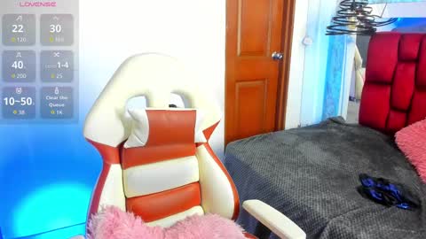 Snapshot of sheilly_brown chatting on 10/18/25, 07:36 sheilly_brown online show from 10/18/25, 07:36