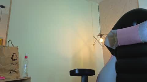 Snapshot of sheilly_brown chatting on 07/11/26, 02:36 sheilly_brown online show from 07/11/26, 02:36