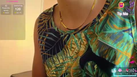 Snapshot of sheilly_brown chatting on 07/18/26, 07:06 sheilly_brown online show from 07/18/26, 07:06
