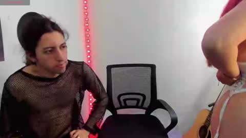 Snapshot of shelby__loveshow chatting on 02/21/25, 02:50 shelby__loveshow online show from 02/21/25, 02:50