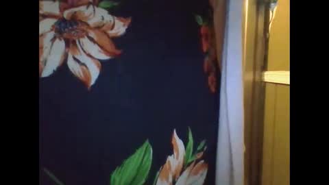 Red online show from 12/10/24, 03:20