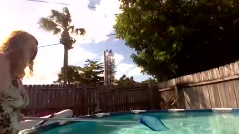 Red online show from 10/13/25, 07:47