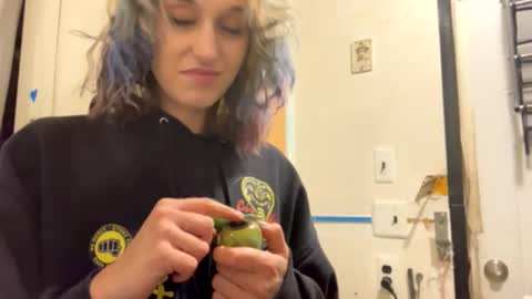 Snapshot of shelbybaby01 chatting on 10/10/25, 12:04 Shelby holes online show from 10/10/25, 12:04