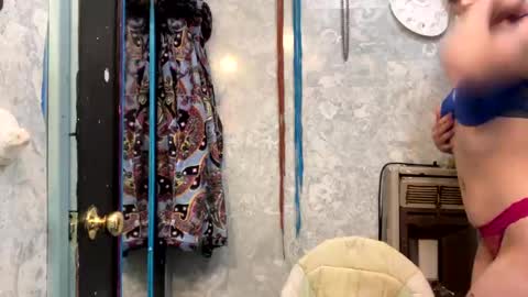 Snapshot of shelbybaby01 chatting on 10/24/25, 06:54 Shelby holes online show from 10/24/25, 06:54