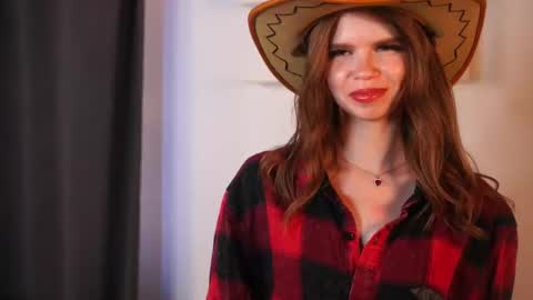 Snapshot of shelleyborom chatting on 10/21/25, 06:47 Sofia online show from 10/21/25, 06:47