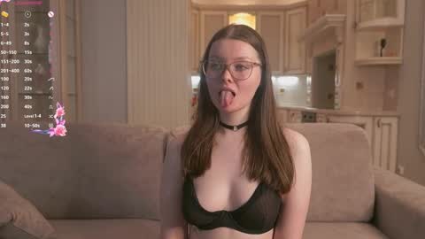 Kira online show from 03/11/25, 11:12