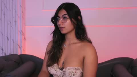  Transmission schedule Monday - Friday 715 am to 200 pm time Colombia  online show from 03/03/25, 12:16