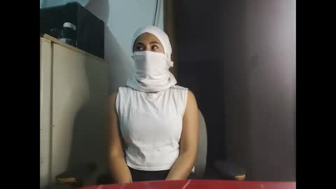 shelovesthemask online show from 10/22/25, 05:52