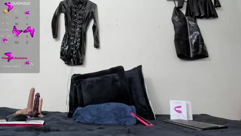  anyela7773 online show from 02/13/25, 10:02