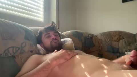 Snapshot of shenjungle1 chatting on 09/14/25, 02:05 shenjungle1 online show from 09/14/25, 02:05