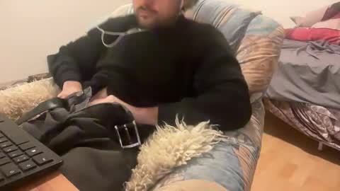 Snapshot of shenjungle1 chatting on 11/23/25, 09:36 shenjungle1 online show from 11/23/25, 09:36