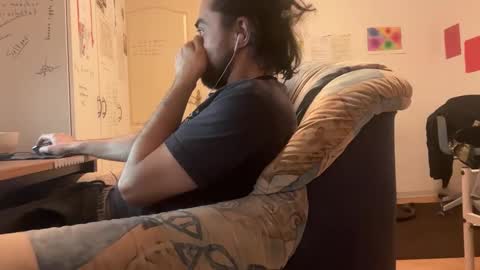 Snapshot of shenjungle1 chatting on 02/27/26, 07:47 shenjungle1 online show from 02/27/26, 07:47