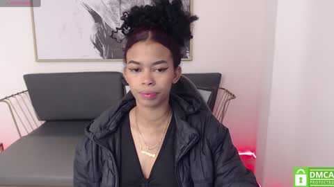 Snapshot of shenna_brunette_ chatting on 01/09/25, 01:02 Shenna online show from 01/09/25, 01:02