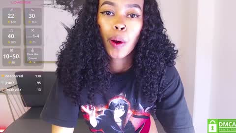 Snapshot of shenna_brunette_ chatting on 01/16/25, 04:07 Shenna online show from 01/16/25, 04:07