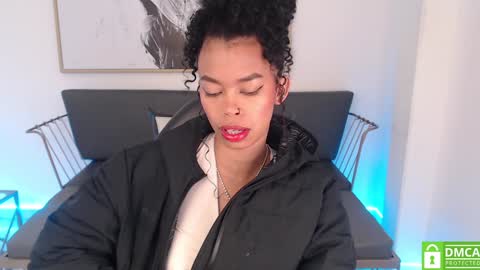 Snapshot of shenna_brunette_ chatting on 01/27/25, 01:09 Shenna online show from 01/27/25, 01:09
