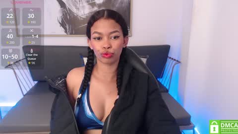 Snapshot of shenna_brunette_ chatting on 01/30/25, 01:21 Shenna online show from 01/30/25, 01:21