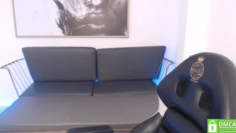 Snapshot of shenna_brunette_ chatting on 02/06/25, 04:36 Shenna online show from 02/06/25, 04:36
