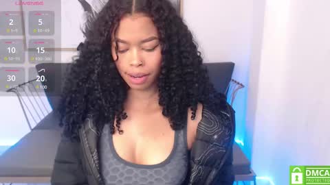 Snapshot of shenna_brunette_ chatting on 02/09/25, 01:03 Shenna online show from 02/09/25, 01:03