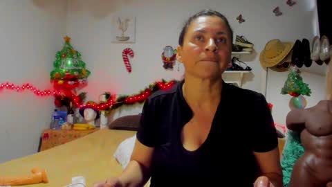shera hade online show from 12/29/24, 09:30