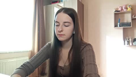 Snapshot of shereeguyott chatting on 03/02/26, 01:07 Emma online show from 03/02/26, 01:07