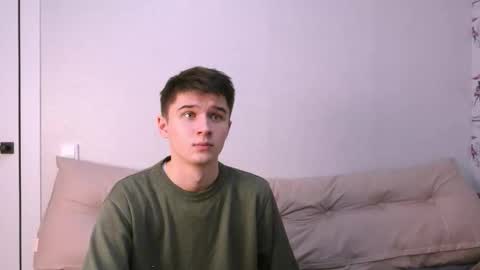 Snapshot of sherlockmax chatting on 11/28/25, 06:32 Max online show from 11/28/25, 06:32