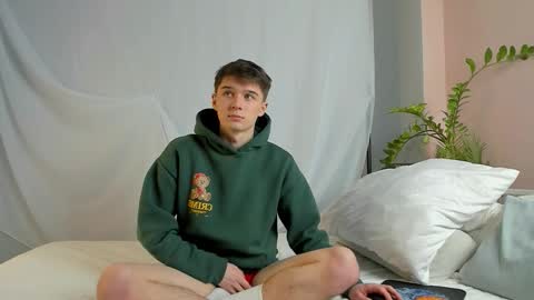 Max online show from 03/19/26, 06:45