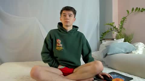 Max online show from 03/27/26, 06:40