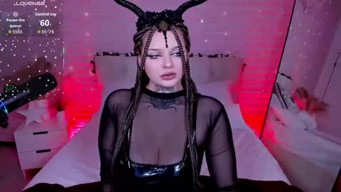 sherri_martinez online show from 10/06/25, 03:42