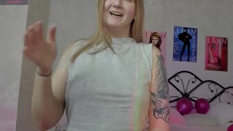 Snapshot of sherritate chatting on 02/13/26, 01:23 Sherri online show from 02/13/26, 01:23