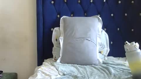 sherry_l online show from 11/23/25, 10:37