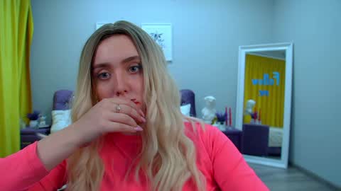 Sherry online show from 04/01/26, 01:41