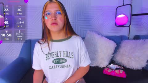 Snapshot of sherydan_love chatting on 01/17/25, 11:06 mia online show from 01/17/25, 11:06