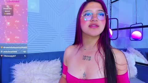 Snapshot of sherydan_love chatting on 02/04/25, 12:22 mia online show from 02/04/25, 12:22