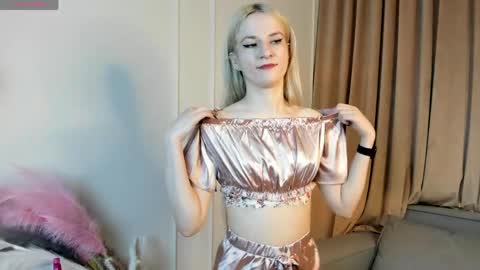 Snapshot of sherylllammey chatting on 05/01/26, 07:18 Sara online show from 05/01/26, 07:18