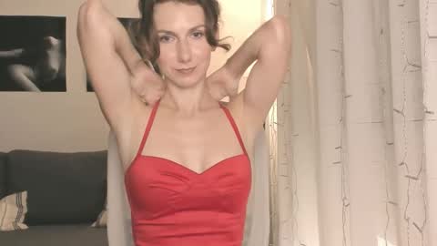 Snapshot of shesleepsnaked chatting on 11/15/25, 03:52 shesleepsnaked online show from 11/15/25, 03:52