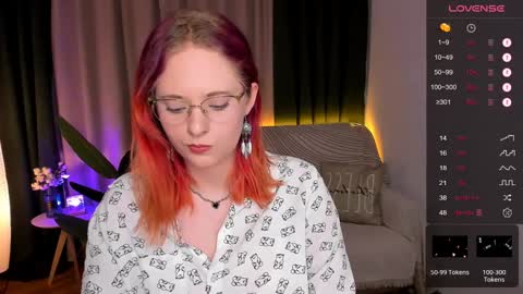 Snapshot of sheslinki chatting on 12/04/24, 07:28 Hello guys my name is Aemilia online show from 12/04/24, 07:28
