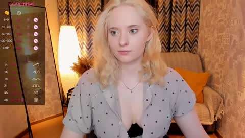 Snapshot of sheslinki chatting on 01/31/25, 06:57 Hello guys my name is Aemilia online show from 01/31/25, 06:57