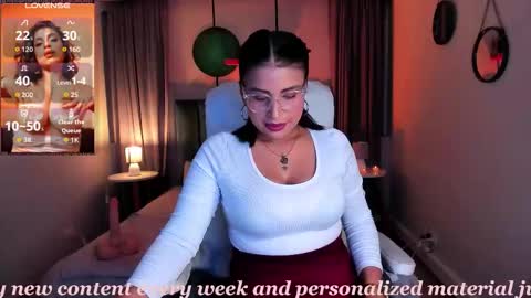 Snapshot of sheyla_hills_ chatting on 11/07/25, 03:17 Sheyla online show from 11/07/25, 03:17