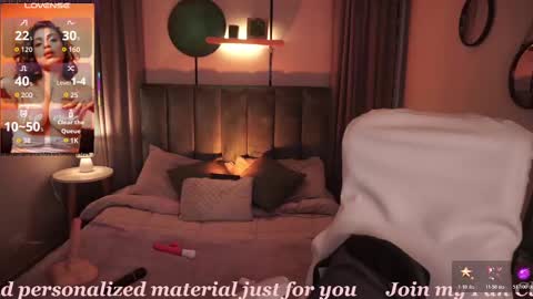 Snapshot of sheyla_hills_ chatting on 11/09/25, 04:22 Sheyla online show from 11/09/25, 04:22