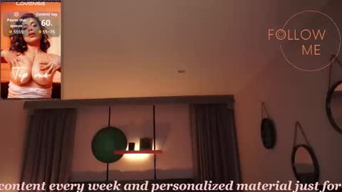 Snapshot of sheyla_hills_ chatting on 11/23/25, 03:50 Sheyla online show from 11/23/25, 03:50