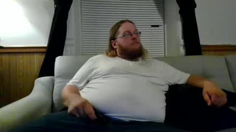 Snapshot of shifty885 chatting on 12/08/24, 04:14 shifty885 online show from 12/08/24, 04:14