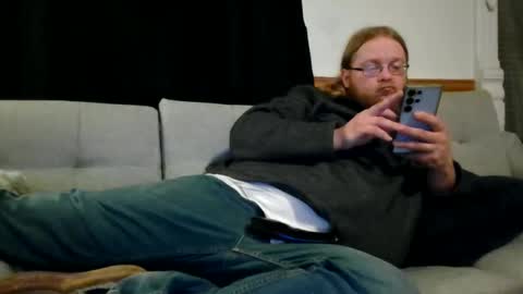 Snapshot of shifty885 chatting on 11/16/25, 01:55 shifty885 online show from 11/16/25, 01:55